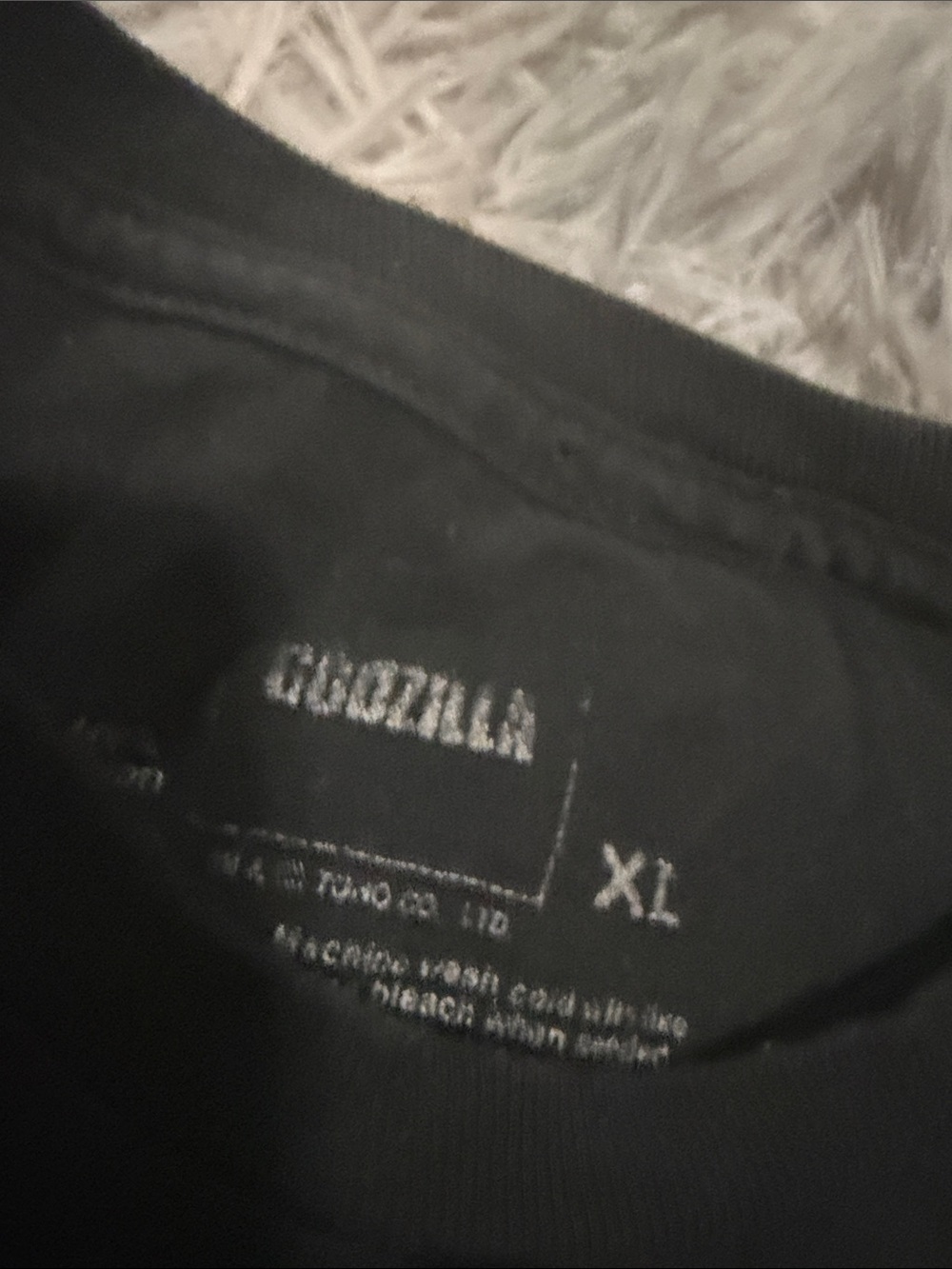 Godzilla shirt XL - Picture 3 of 4